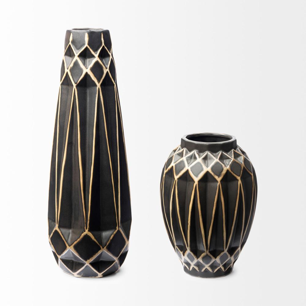 3D Geometric Pattern Black Vase Black. Picture 2