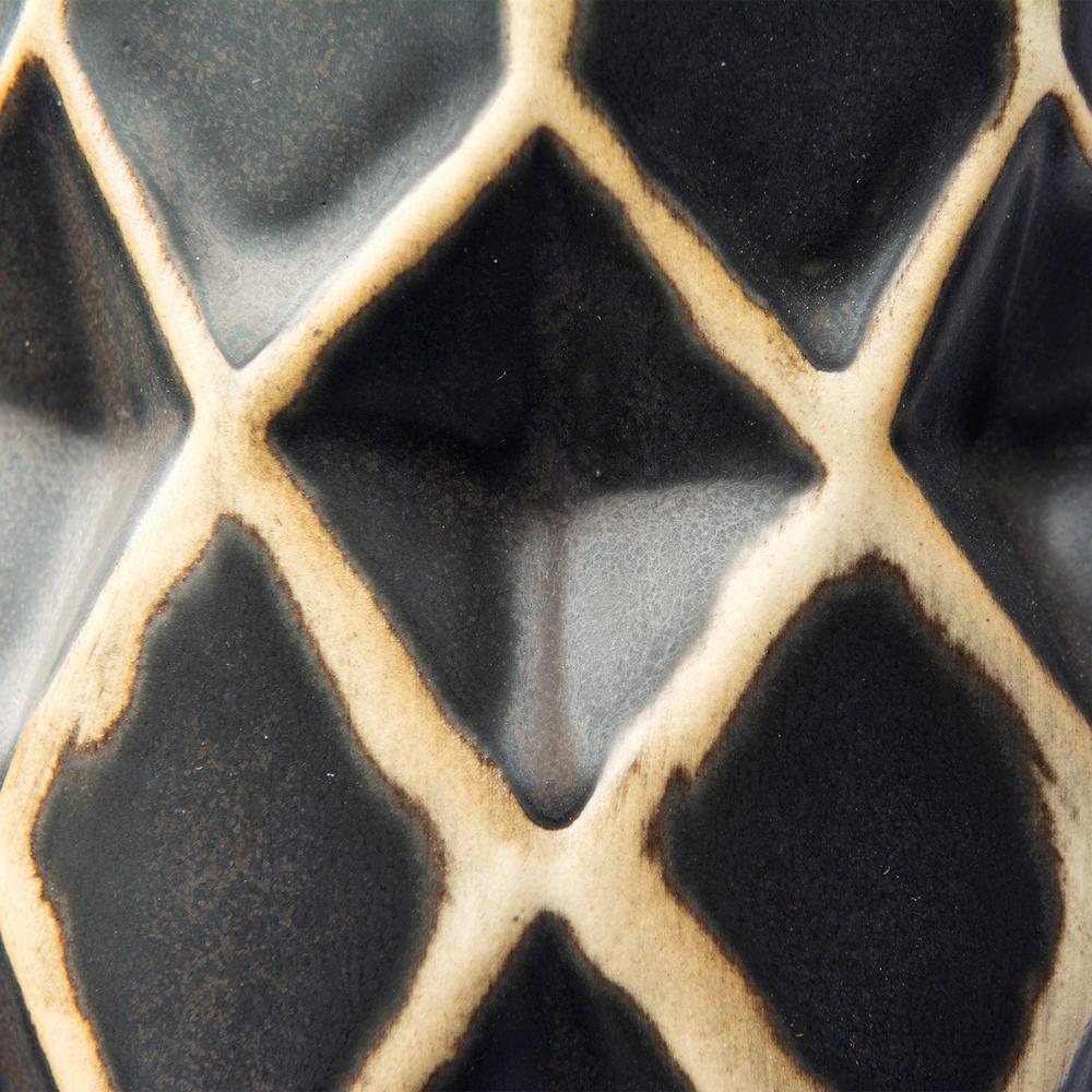 3D Geometric Pattern Black Vase Black. Picture 3