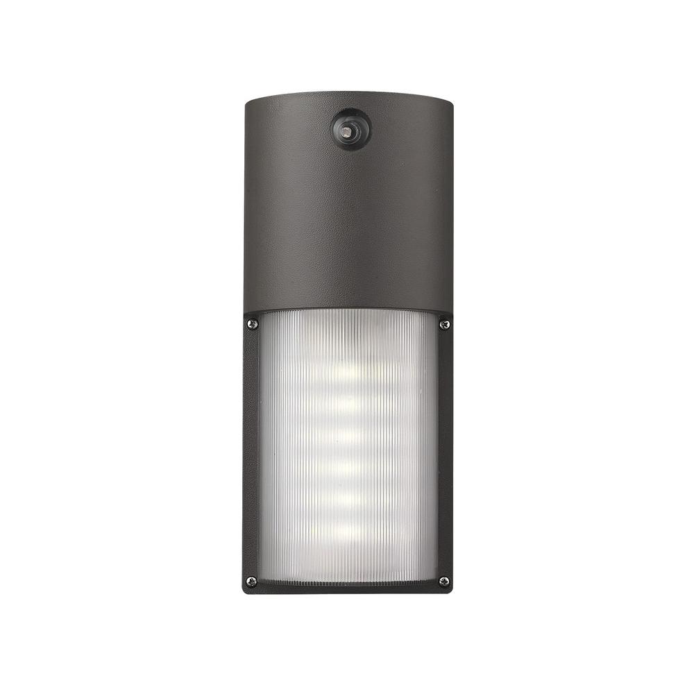 120-277V Bronze Integrated LED Wall Pack With Photocell. Picture 1
