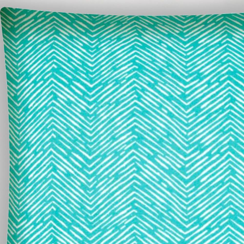 17" X 17" Turquoise And White Zippered Zigzag Throw Indoor Outdoor Pillow. Picture 4