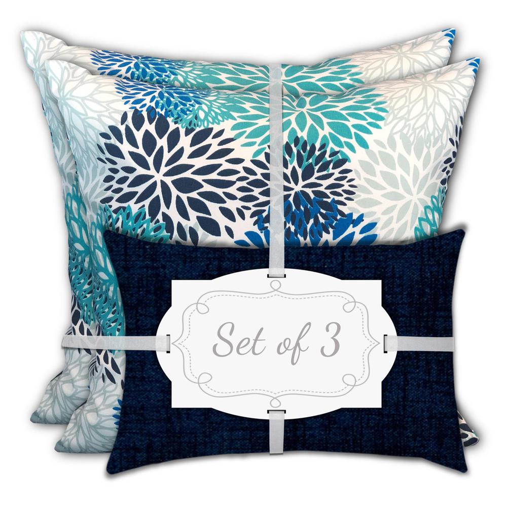 18" X 18" Blue And White Blown Seam Floral Throw Indoor Outdoor Pillow. Picture 1