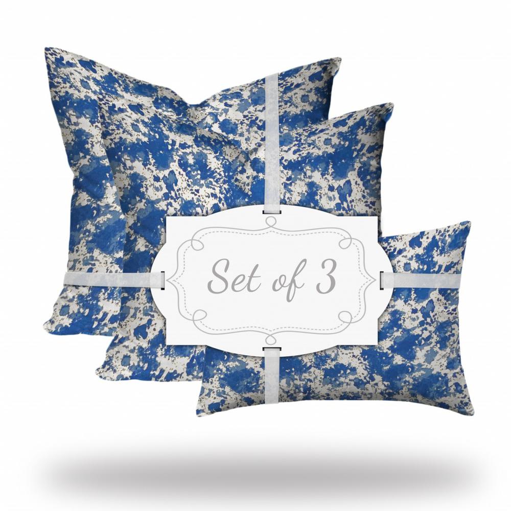 Blue, White Enveloped Coastal Throw Indoor Outdoor Pillow Cover. Picture 1