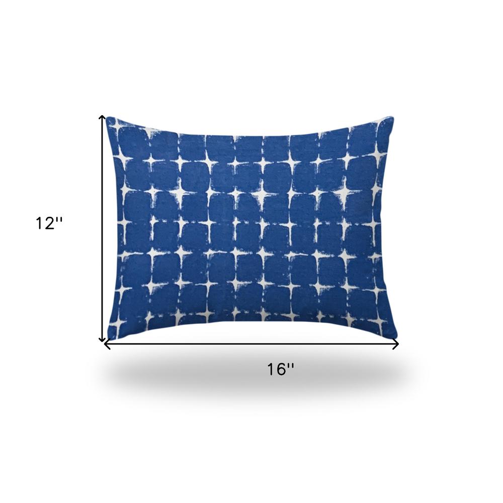 12" X 16" Blue And White Enveloped Gingham Lumbar Indoor Outdoor Pillow. Picture 4