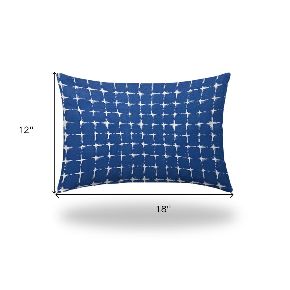 12" X 18" Blue And White Enveloped Gingham Lumbar Indoor Outdoor Pillow. Picture 4