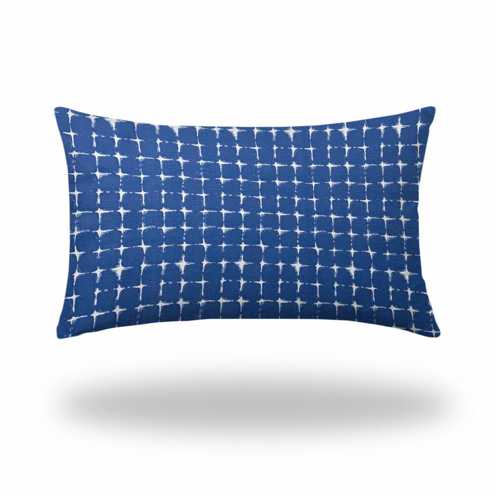 16" X 26" Blue And White Enveloped Abstract Lumbar Indoor Outdoor Pillow. Picture 1