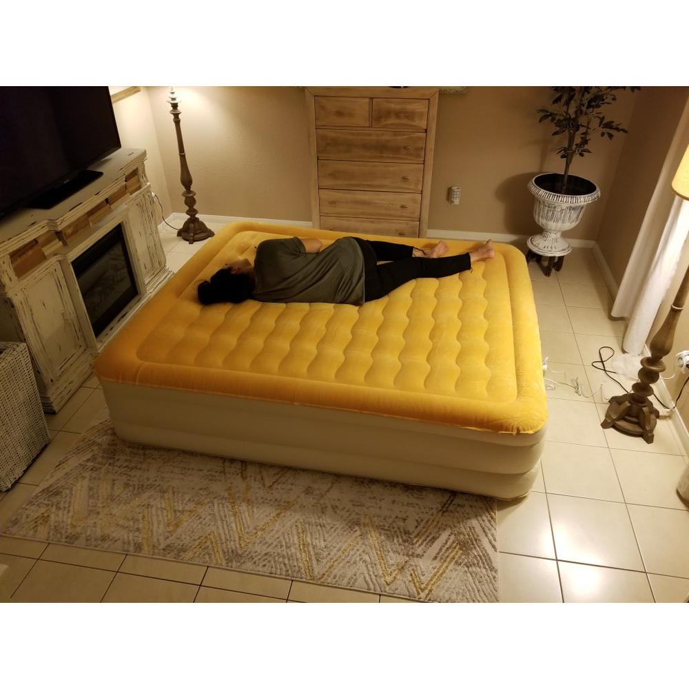 Dreamy Golden Inflatable Queen Size Bed Mattress. Picture 4