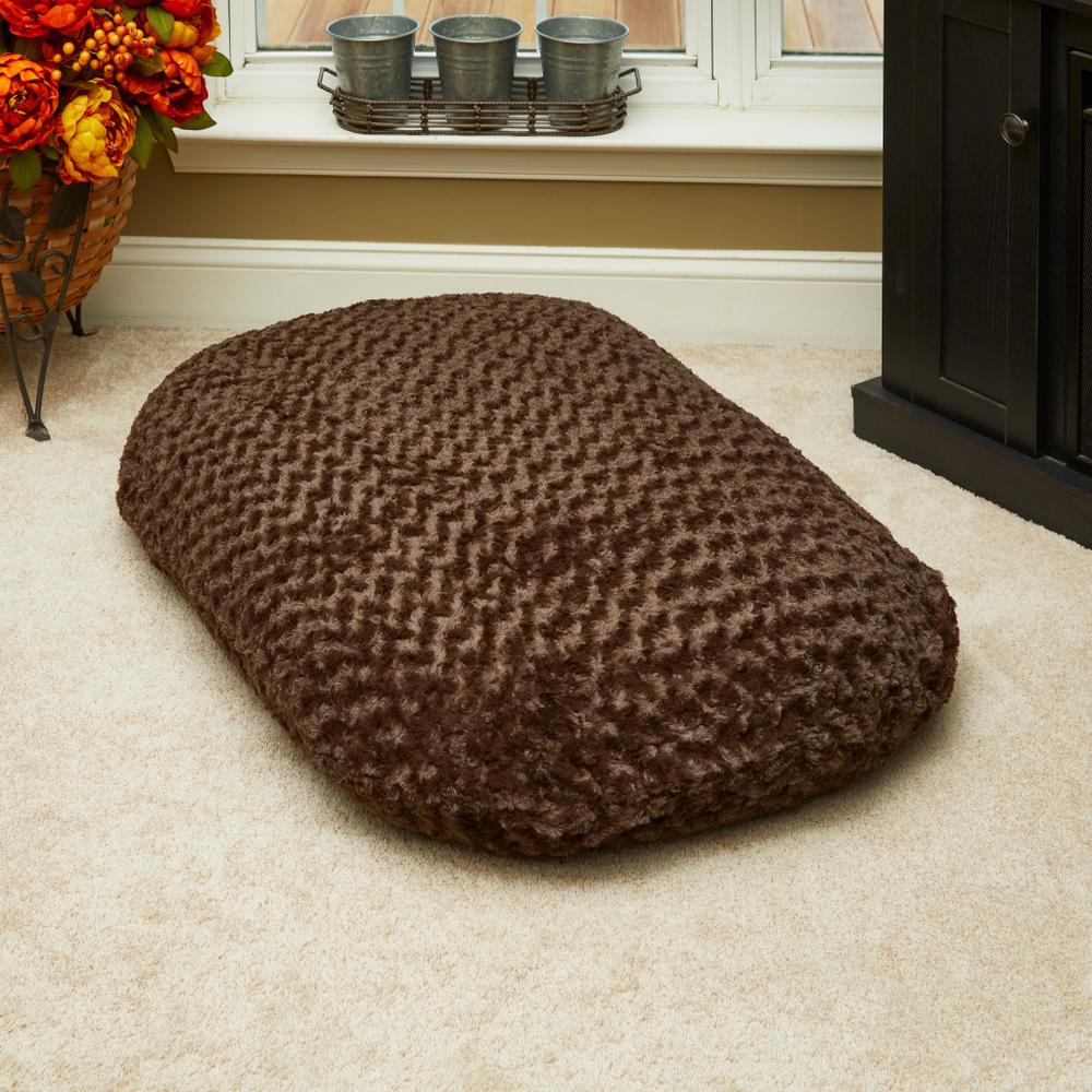 Brown 3" x 4" Lux Faux Fur Oval Pet Bed. Picture 2