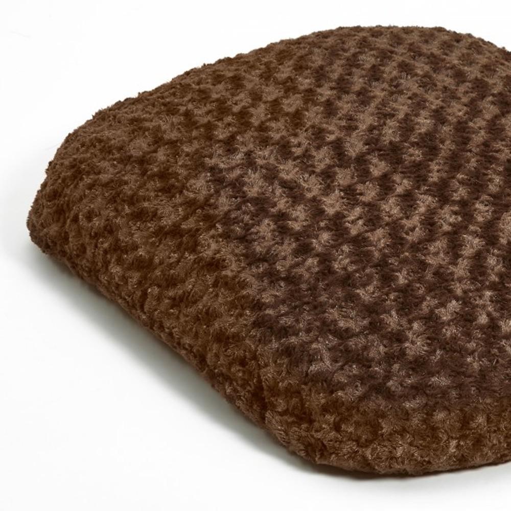 Brown 3" x 4" Lux Faux Fur Oval Pet Bed. Picture 5