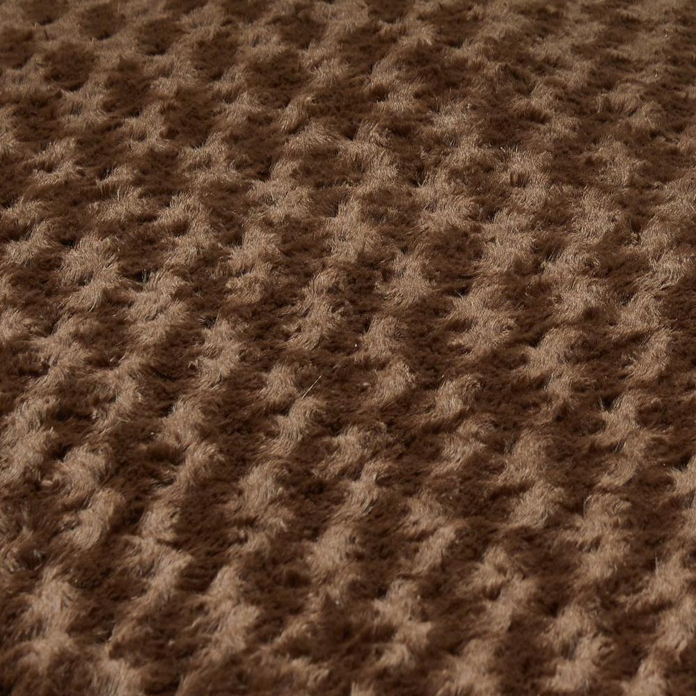 Brown 2" x 3" Lux Faux Fur Rectangle Pet Bed. Picture 3