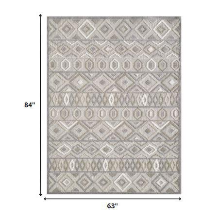 5' X 7' Gray And Ivory Southwestern Stain Resistant Indoor Outdoor Area Rug. Picture 7