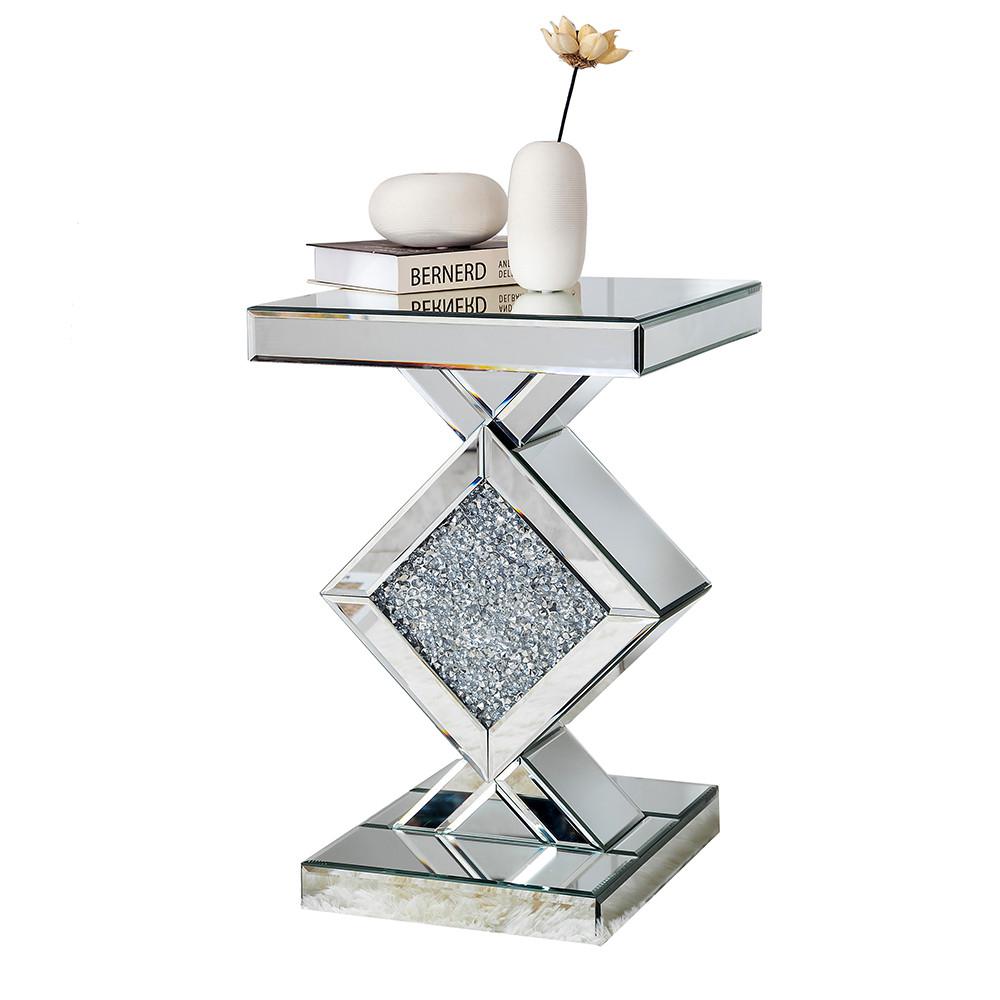 Diamond Silver Mirrored Side Table. Picture 1