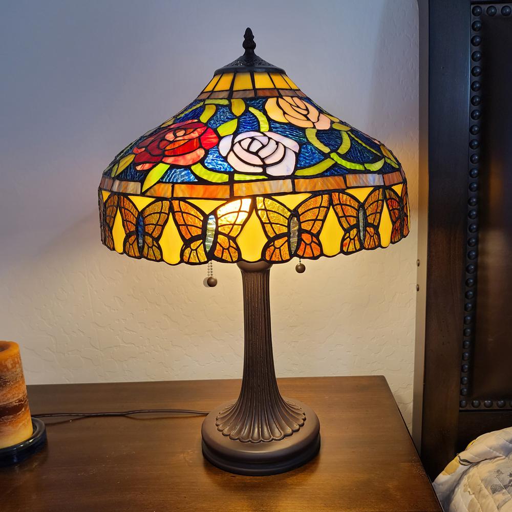 24" Stained Glass Red Roses Accent Table Lamp. Picture 7