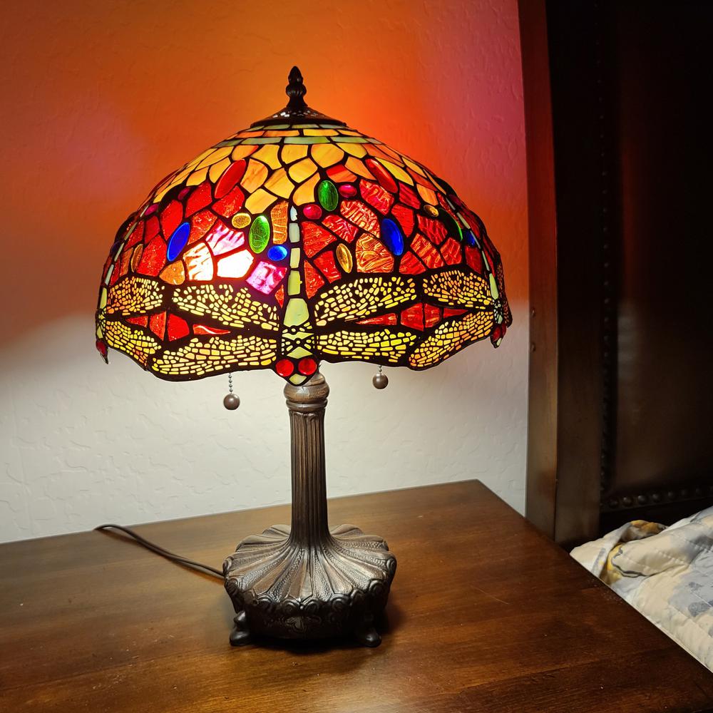 20" Stained Glass Two Light Dragonfly Accent Table Lamp. Picture 3