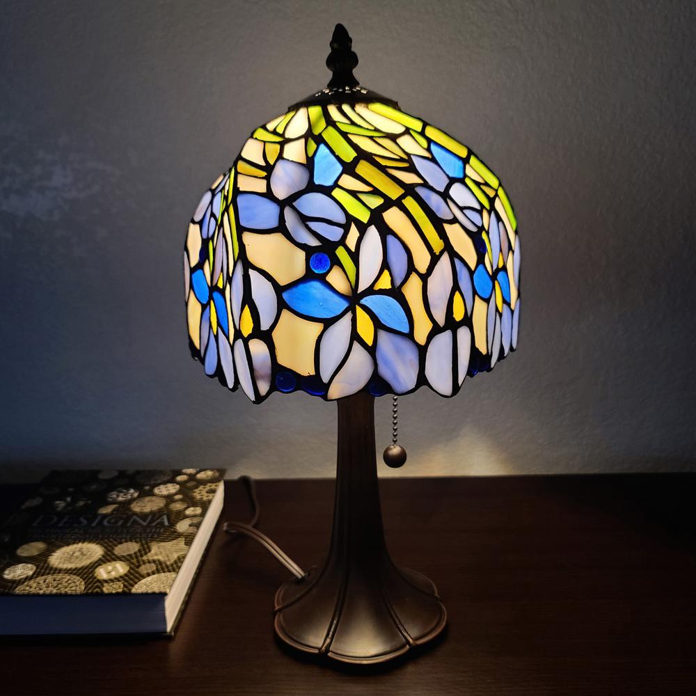 15" Tiffany Style Blue Floral Table Lamp. Picture 2