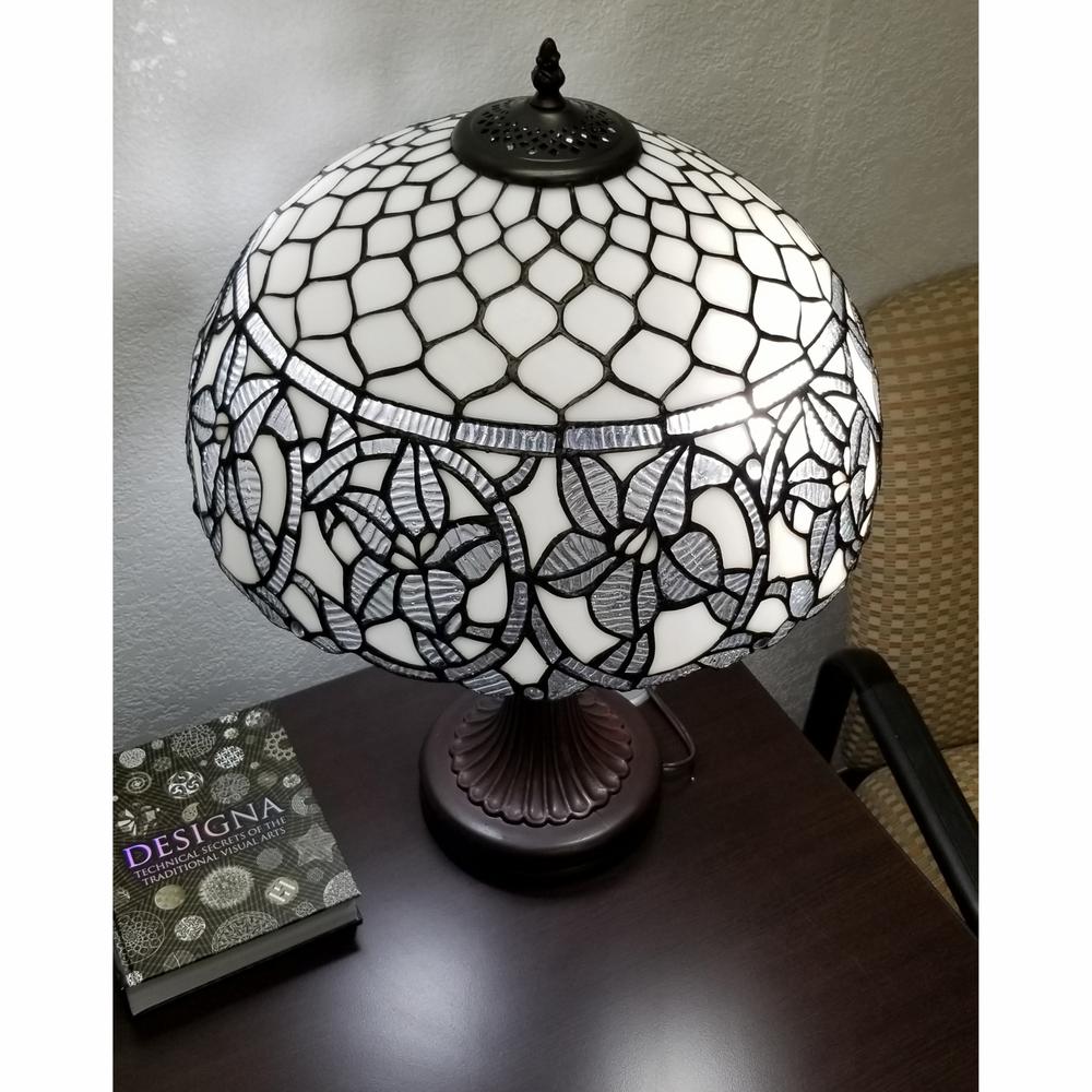 24" Stained Glass Two Light Flowery Accent Table Lamp. Picture 5