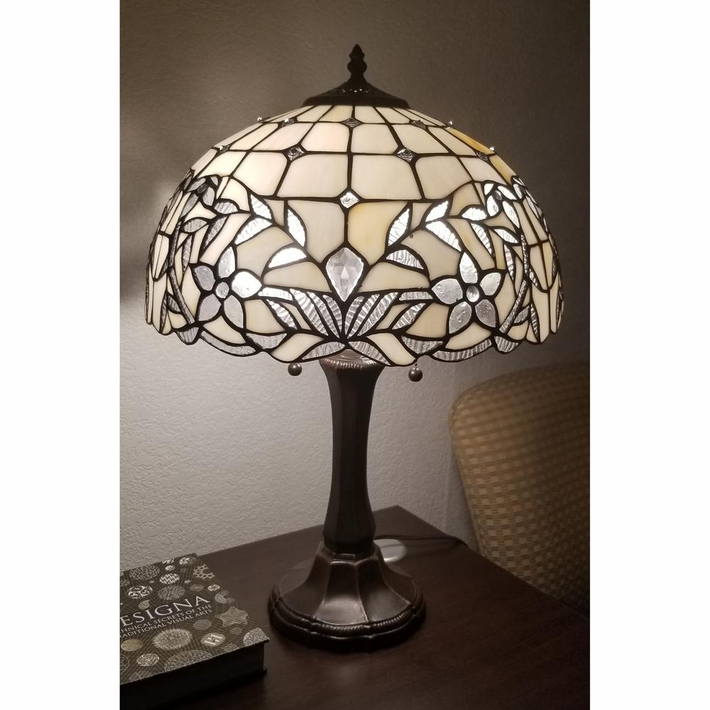 23" Stained Glass Two Light Flowery Vintage Accent Table Lamp. Picture 2