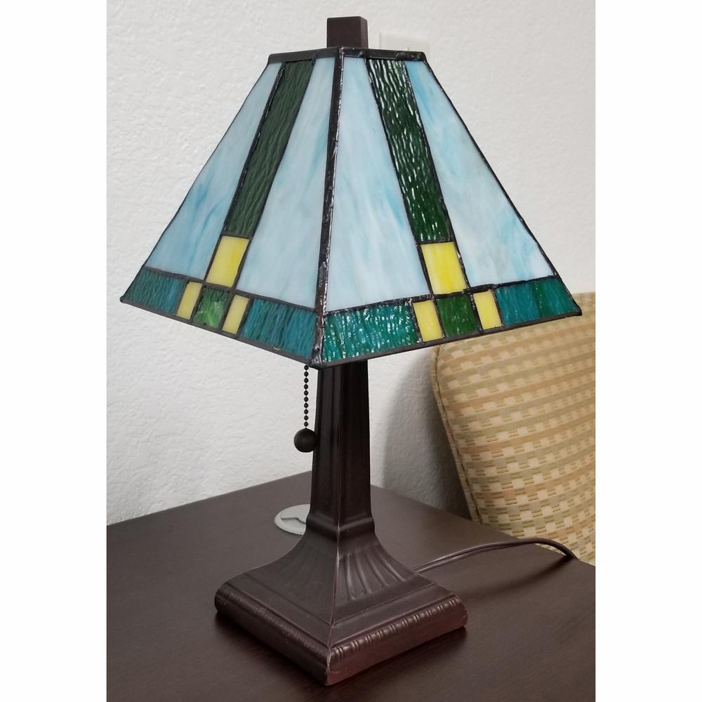 15" Tiffany Cream and Green Mission Style Table Lamp. Picture 3