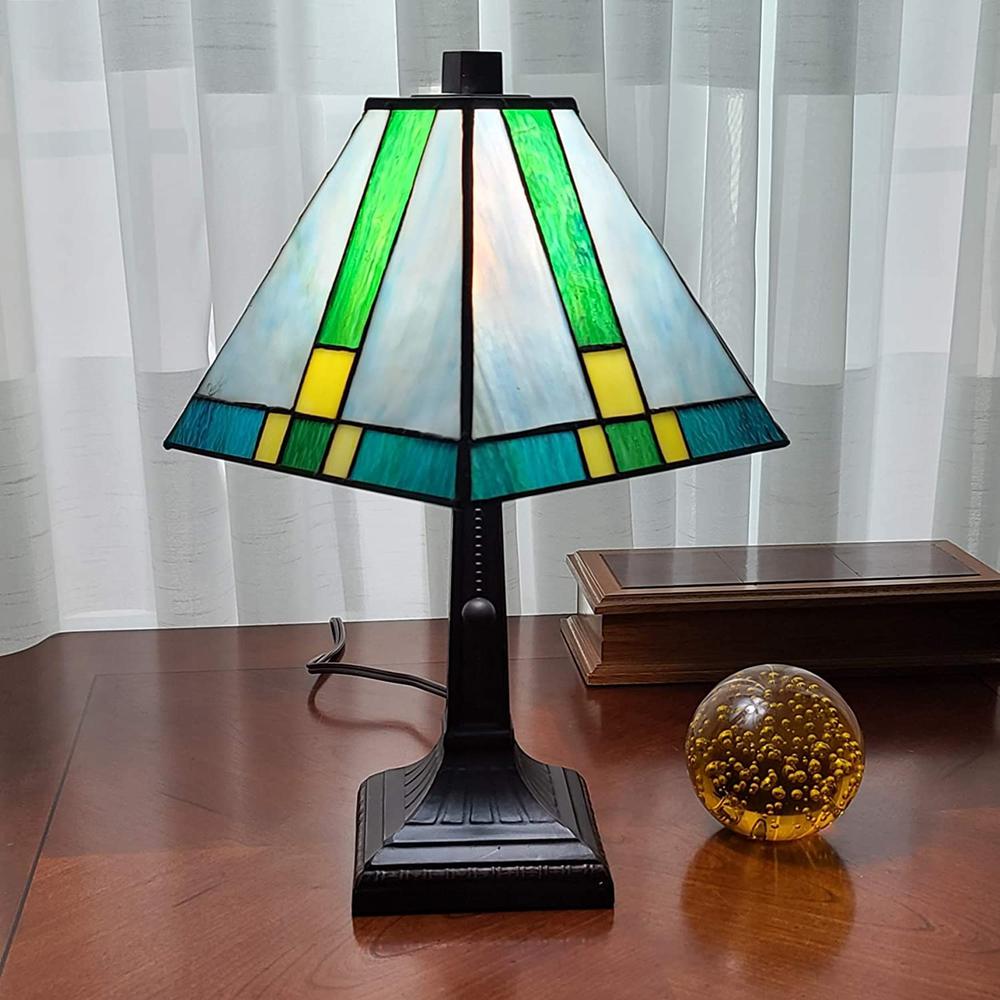 15" Tiffany Cream and Green Mission Style Table Lamp. Picture 4