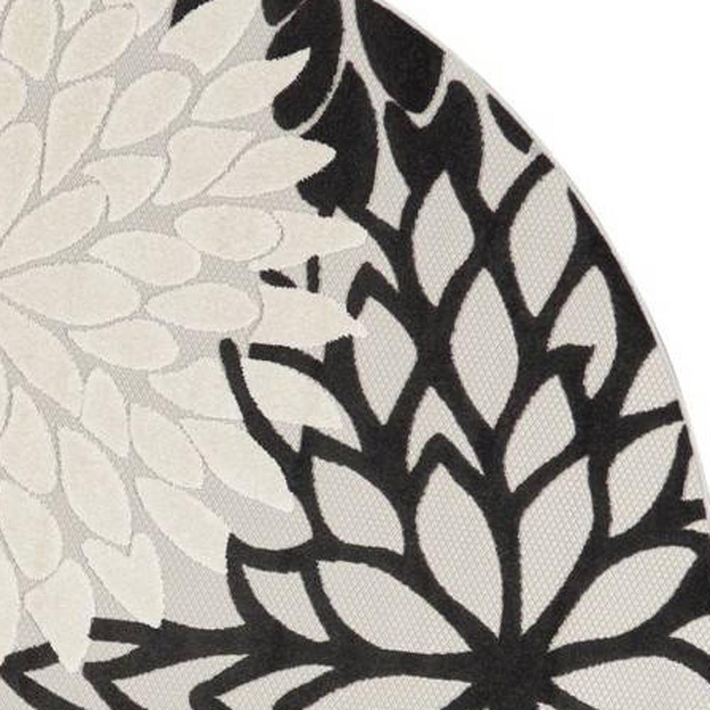 8' X 8' Black And White Round Floral Non Skid Indoor Outdoor Area Rug. Picture 4