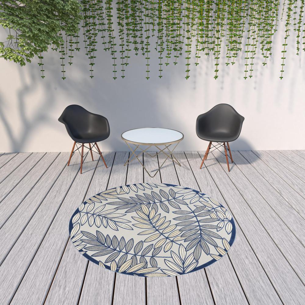 8' X 8' Ivory And Navy Round Floral Non Skid Indoor Outdoor Area Rug. Picture 2