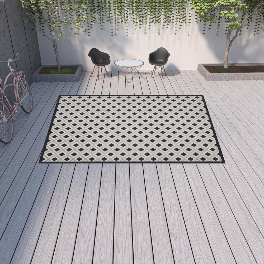10' X 13' Black And White Gingham Non Skid Indoor Outdoor Area Rug. Picture 2