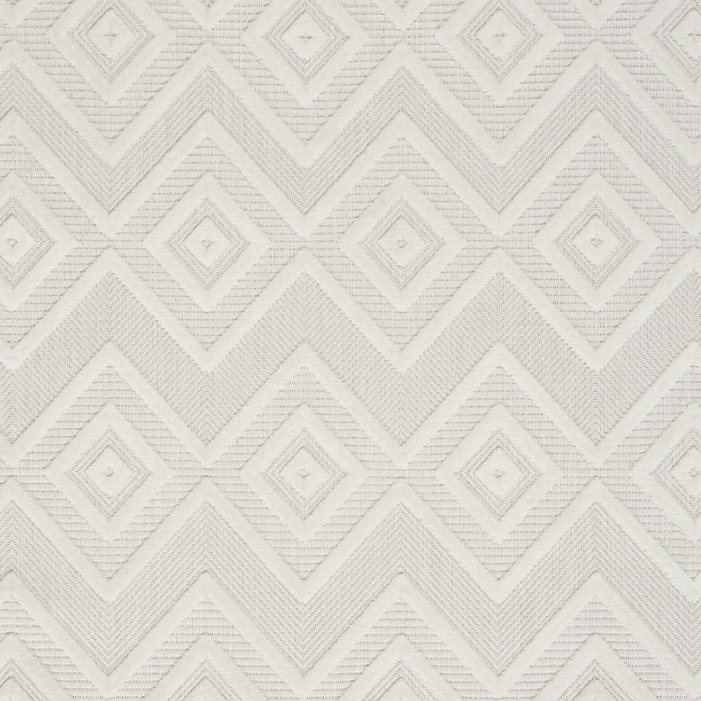 5' X 7' Ivory And White Argyle Indoor Outdoor Area Rug. Picture 3