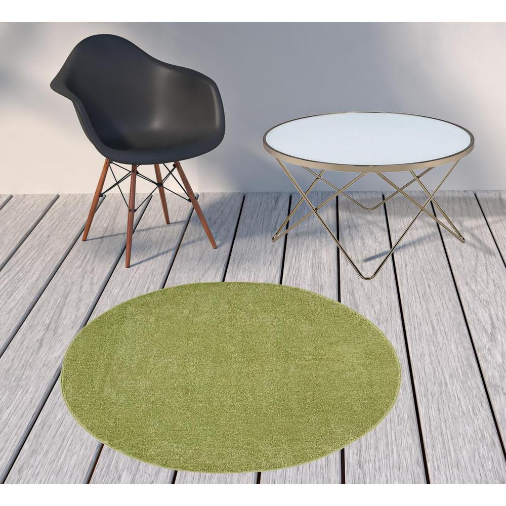 4' X 4' Green Round Non Skid Indoor Outdoor Area Rug. Picture 2