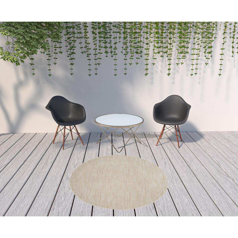 6' X 6' Ivory And Beige Round Non Skid Indoor Outdoor Area Rug. Picture 2