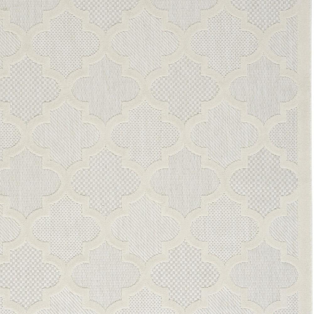 4' X 6' Ivory And White Ikat Indoor Outdoor Area Rug. Picture 3