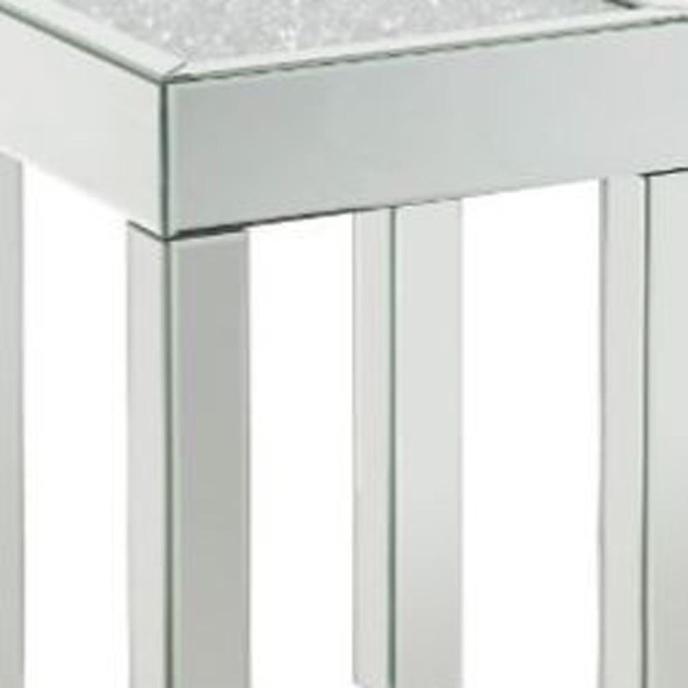 24" Silver And Clear Glass Square Mirrored End Table. Picture 3