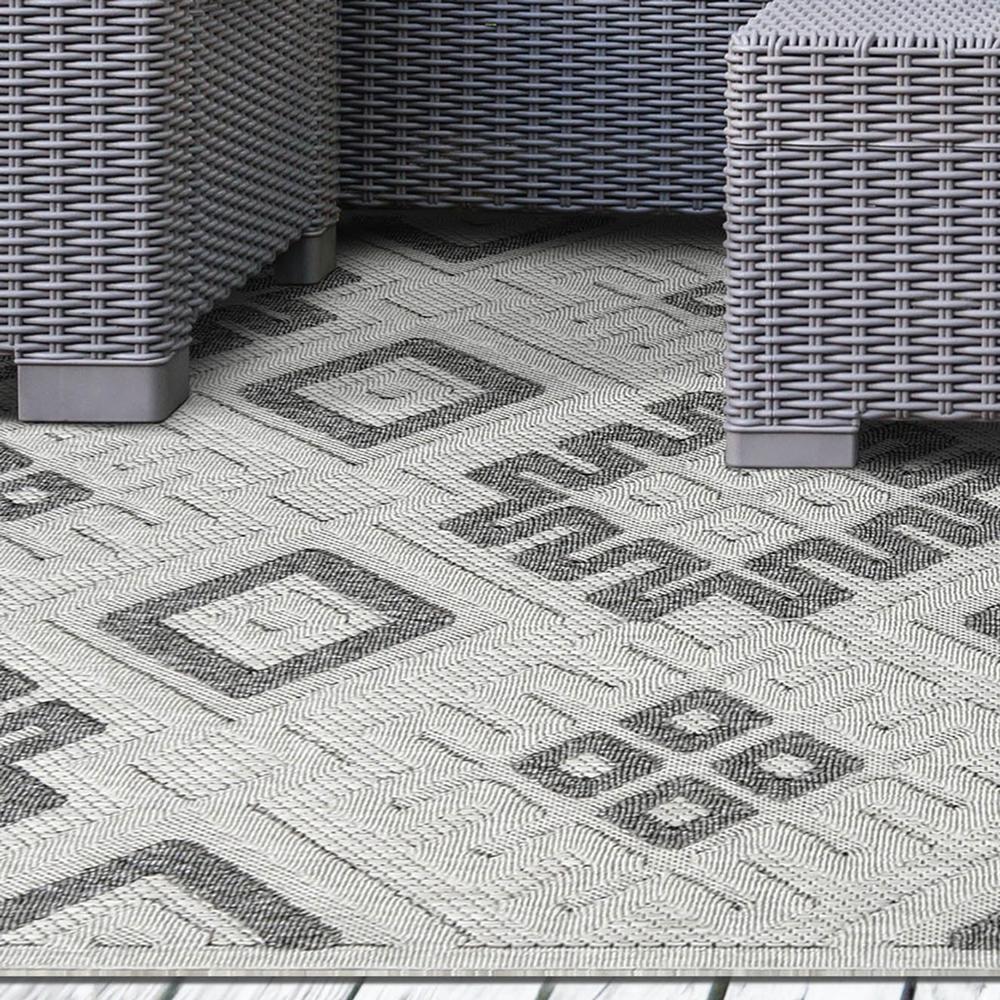 5' X 7' Slate Geometric Stain Resistant Non Skid Indoor Outdoor Area Rug. Picture 8