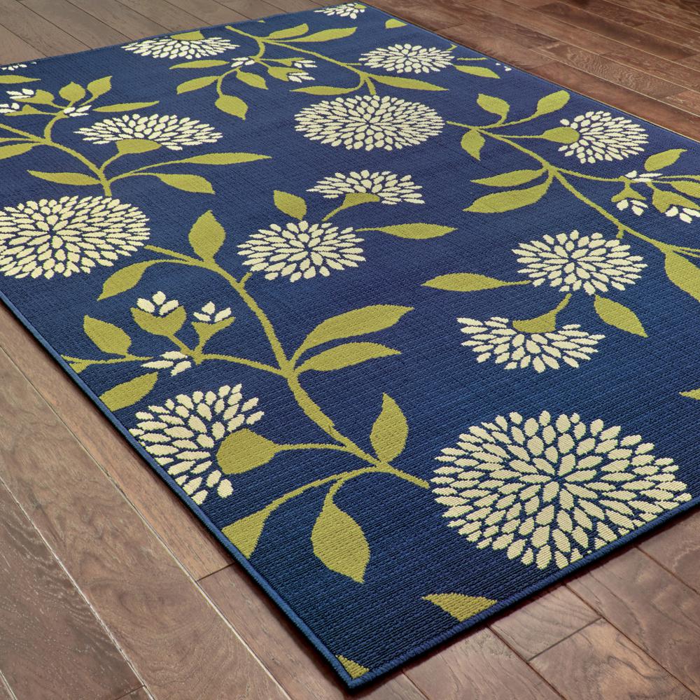 2' X 4' Blue and Green Floral Stain Resistant Indoor Outdoor Area Rug. Picture 8