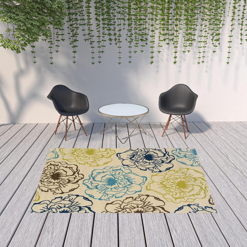 7' x 10' Green and Ivory Floral Stain Resistant Indoor Outdoor Area Rug. Picture 2