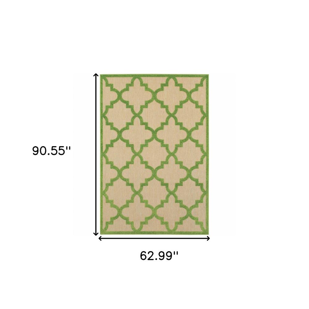 5' x 8' Green Geometric Stain Resistant Indoor Outdoor Area Rug. Picture 5