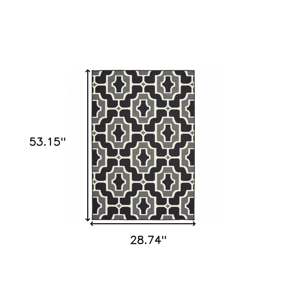 2' X 4' Black and Gray Geometric Stain Resistant Indoor Outdoor Area Rug. Picture 5