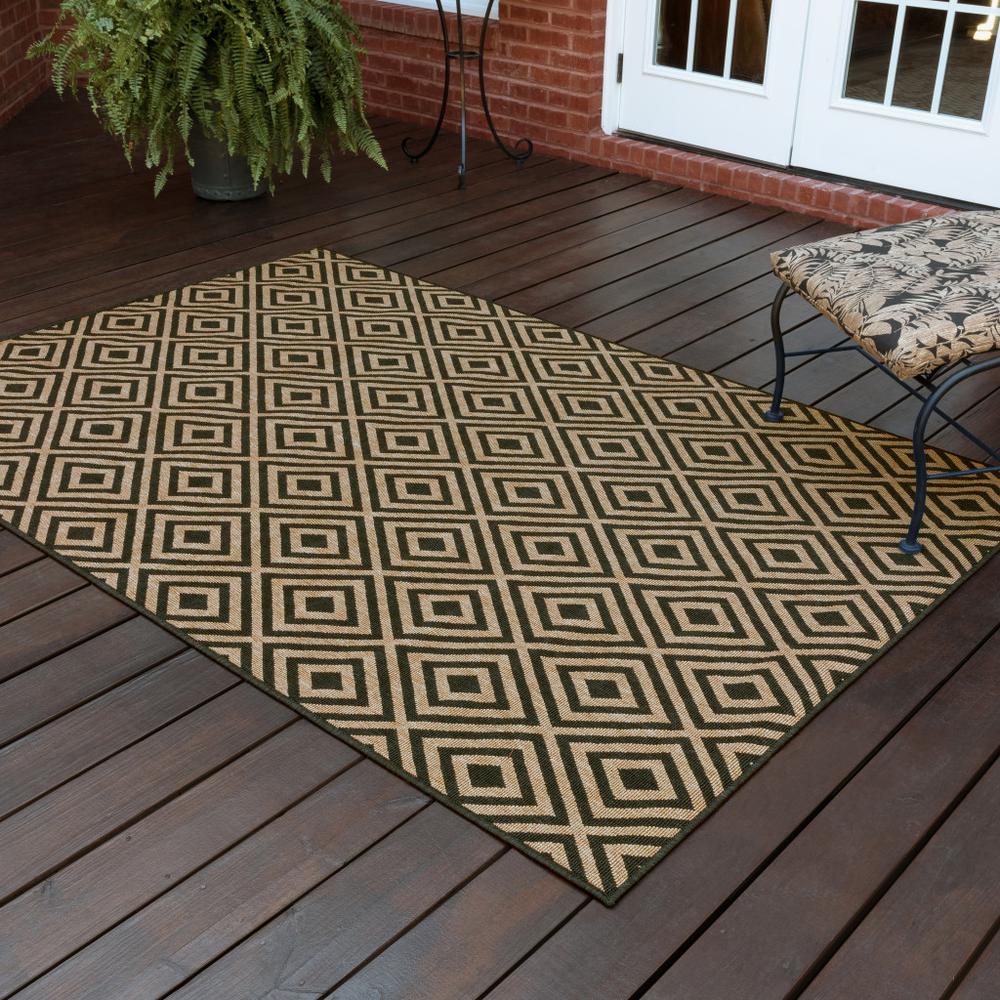 2' X 4' Black and Tan Geometric Stain Resistant Indoor Outdoor Area Rug. Picture 9