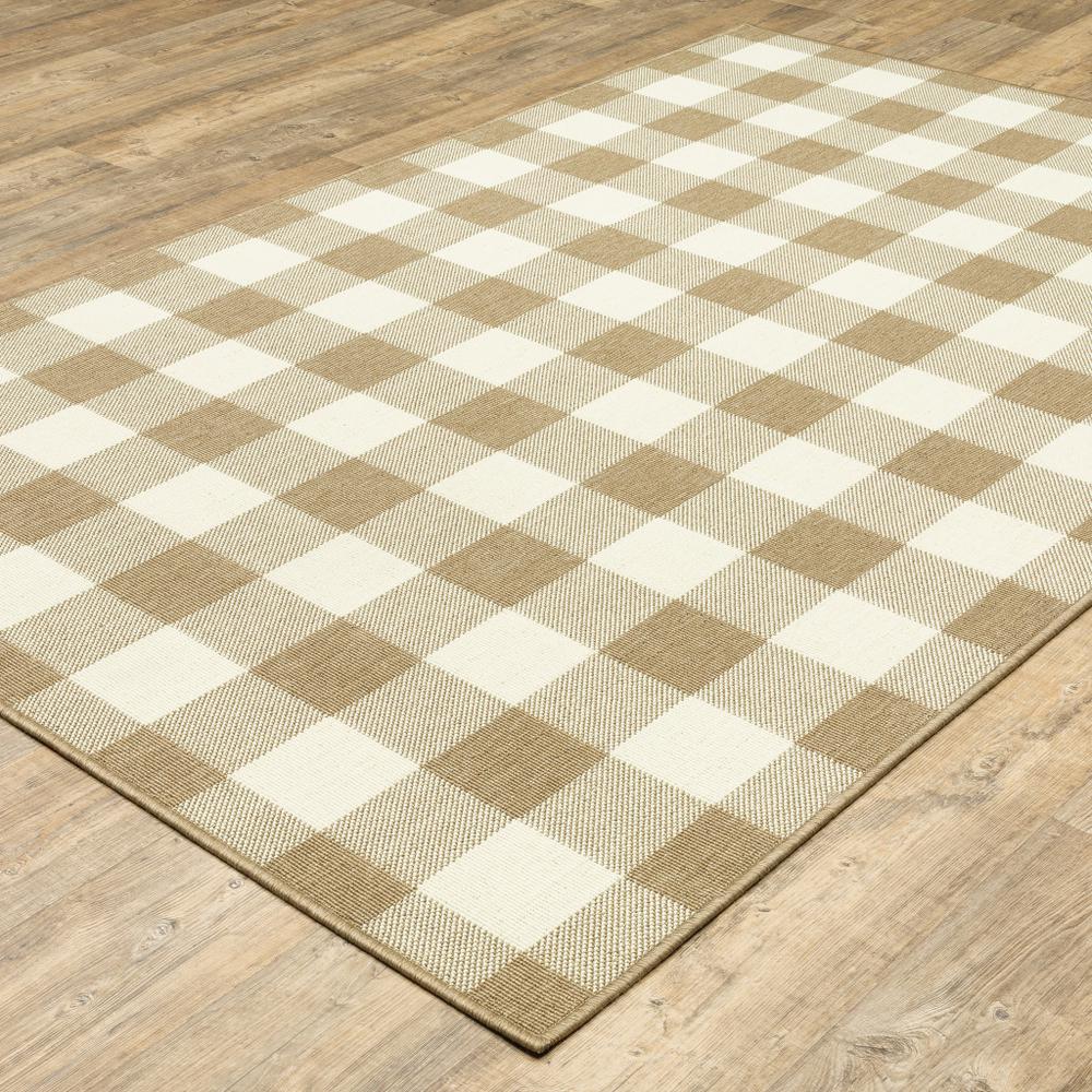 2' X 4' Gray and Ivory Geometric Stain Resistant Indoor Outdoor Area Rug. Picture 5