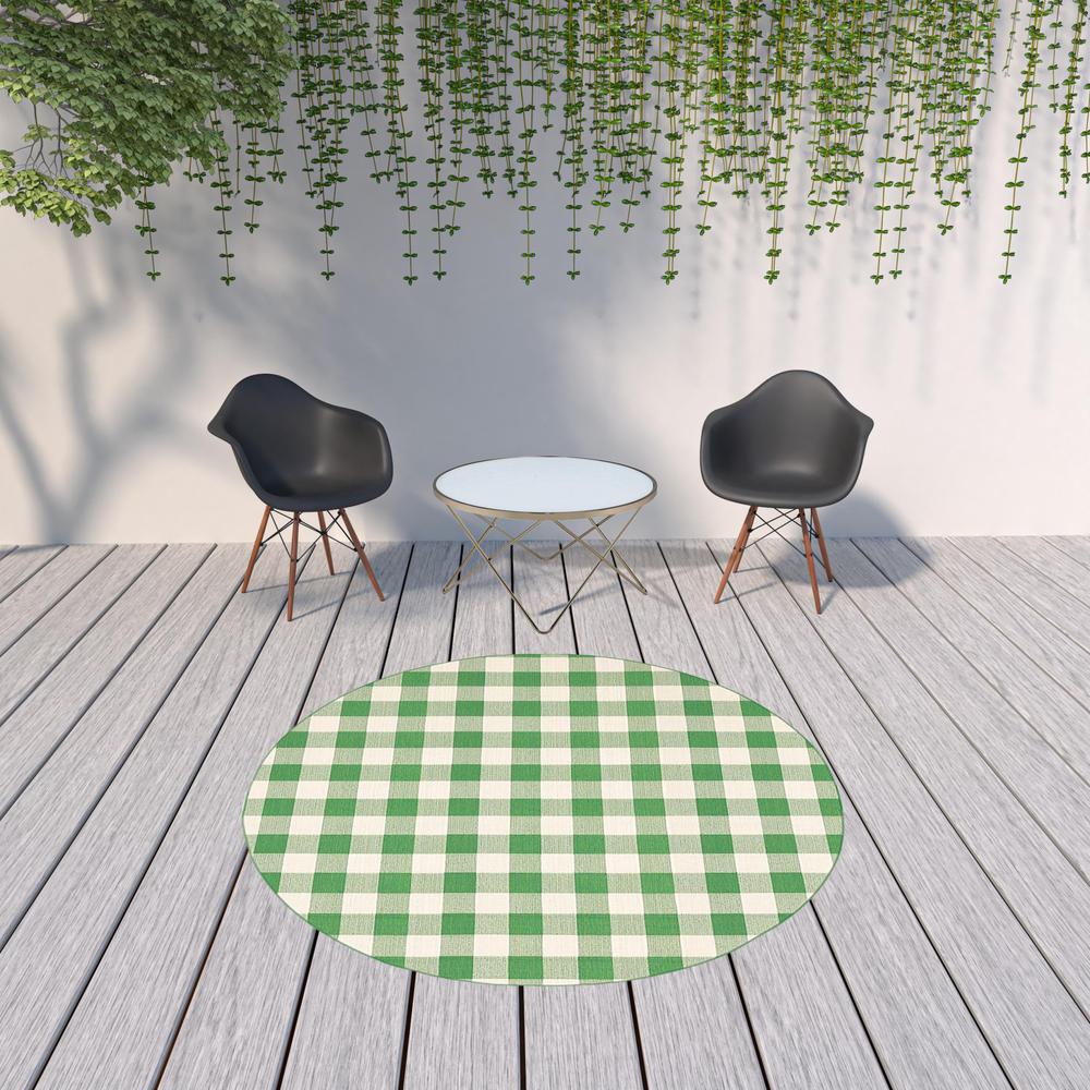 8' x 8' Green and Ivory Round Geometric Stain Resistant Indoor Outdoor Area Rug. Picture 2