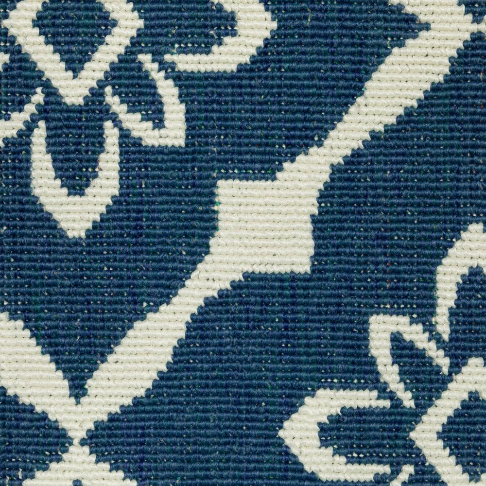 8' x 8' Blue and Ivory Round Floral Stain Resistant Indoor Outdoor Area Rug. Picture 5