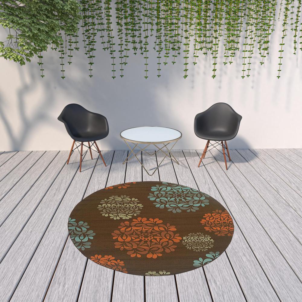 8' x 8' Brown Round Floral Stain Resistant Indoor Outdoor Area Rug. Picture 3