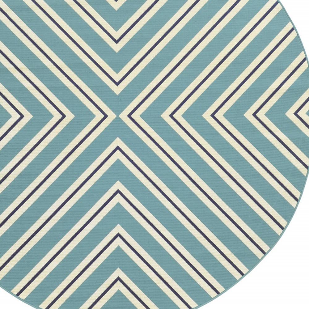 8' x 8' Blue Round Geometric Stain Resistant Indoor Outdoor Area Rug. Picture 3
