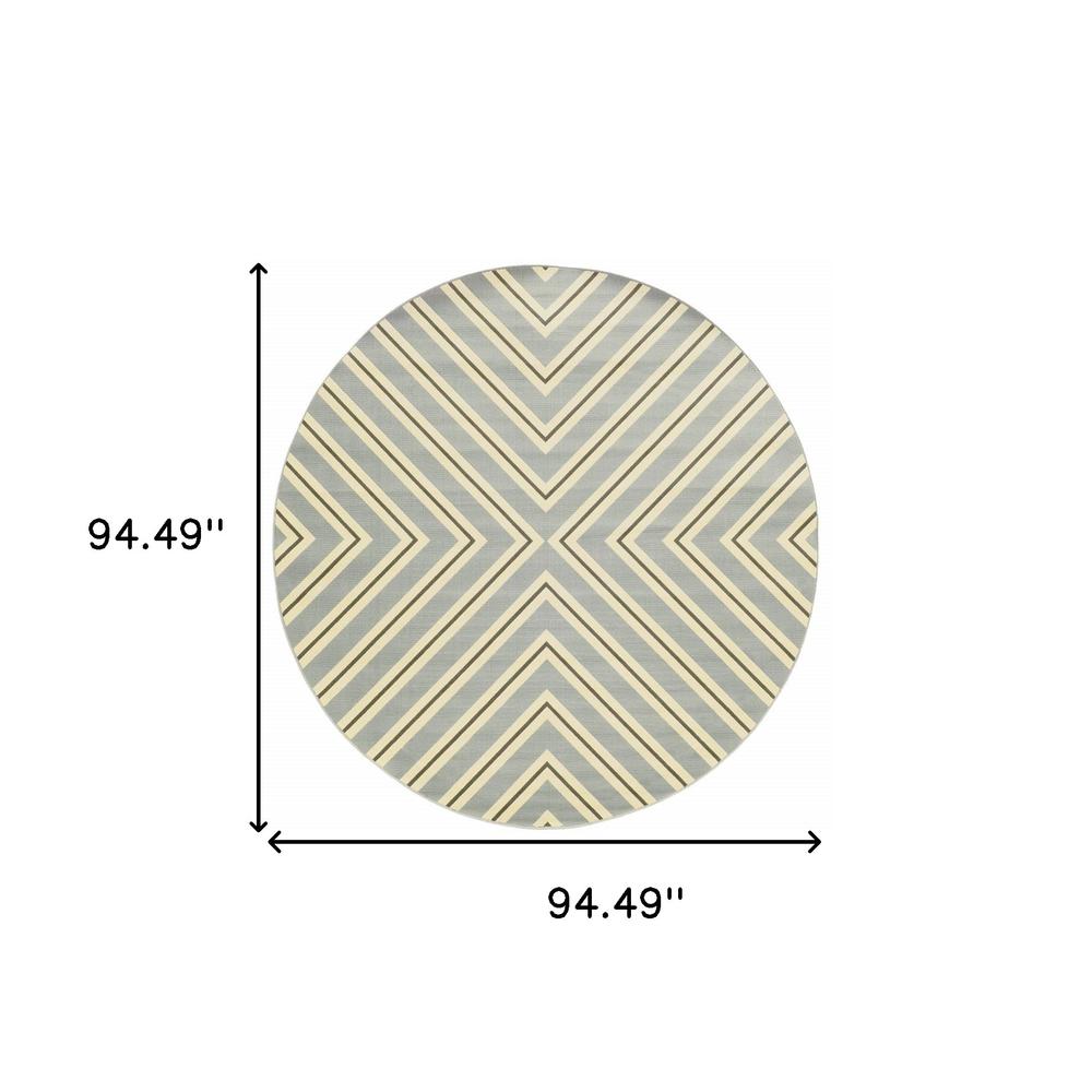 8' x 8' Gray and Ivory Round Geometric Stain Resistant Indoor Outdoor Area Rug. Picture 4