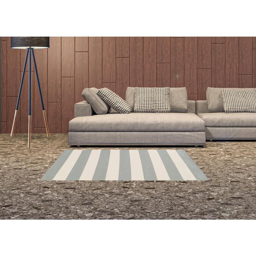 2' X 4' Gray and Ivory Geometric Stain Resistant Indoor Outdoor Area Rug. Picture 2