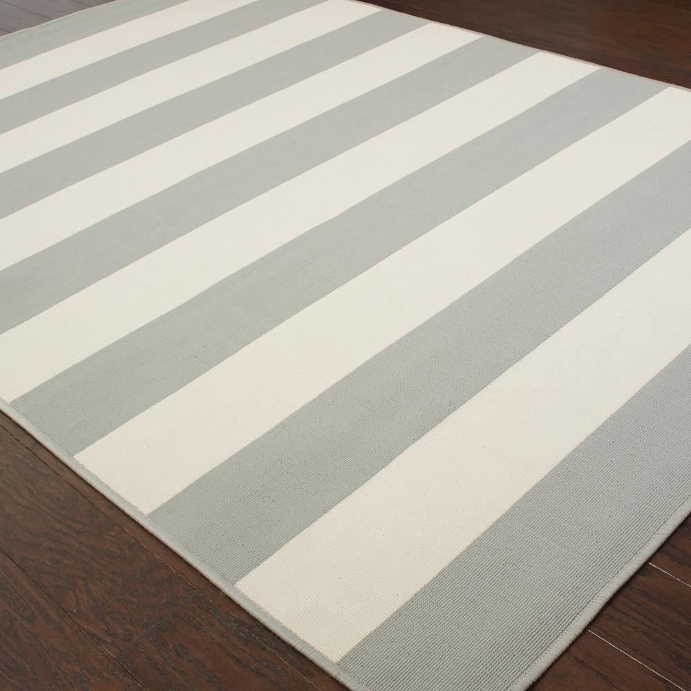 8' x 11' Gray and Ivory Geometric Stain Resistant Indoor Outdoor Area Rug. Picture 4