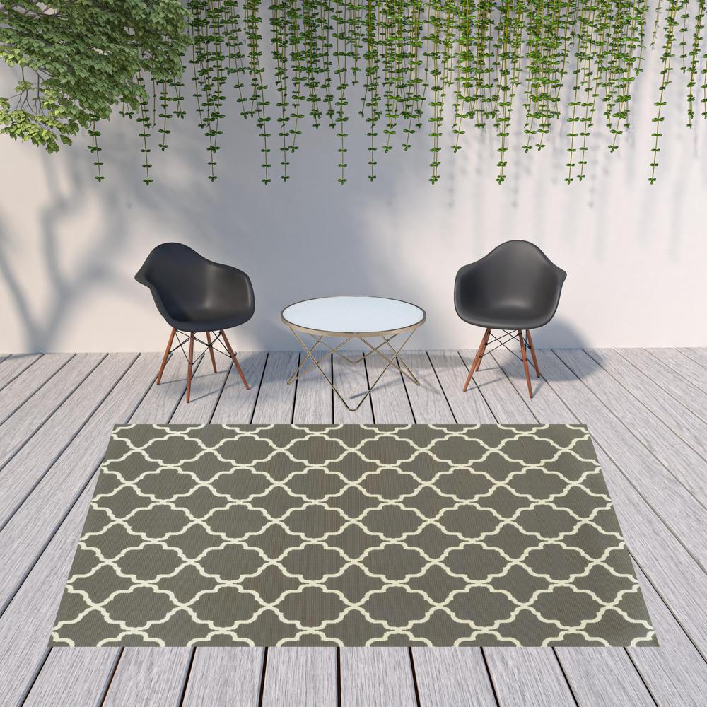 8' x 11' Charcoal Geometric Stain Resistant Indoor Outdoor Area Rug. Picture 2