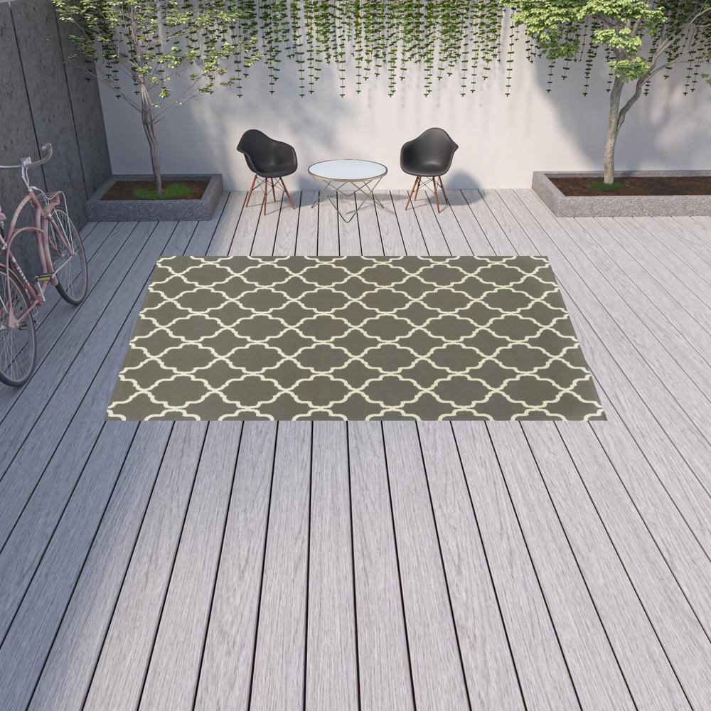 9' X 13' Charcoal Geometric Stain Resistant Indoor Outdoor Area Rug. Picture 2