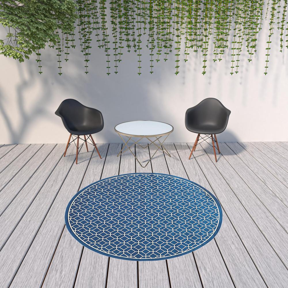 8' x 8' Blue and Ivory Round Geometric Stain Resistant Indoor Outdoor Area Rug. Picture 2