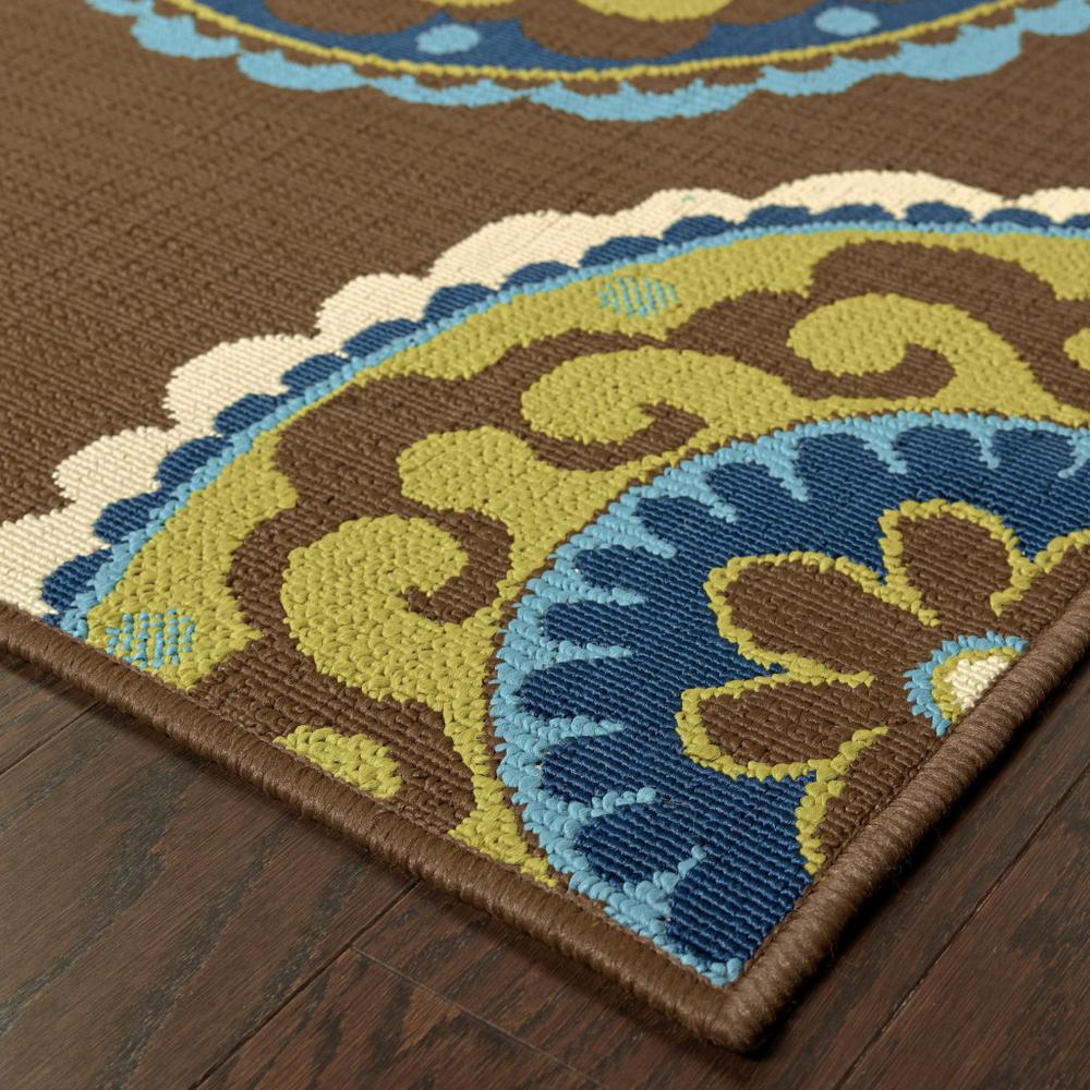 2' X 4' Brown Floral Medallion Stain Resistant Indoor Outdoor Area Rug. Picture 4