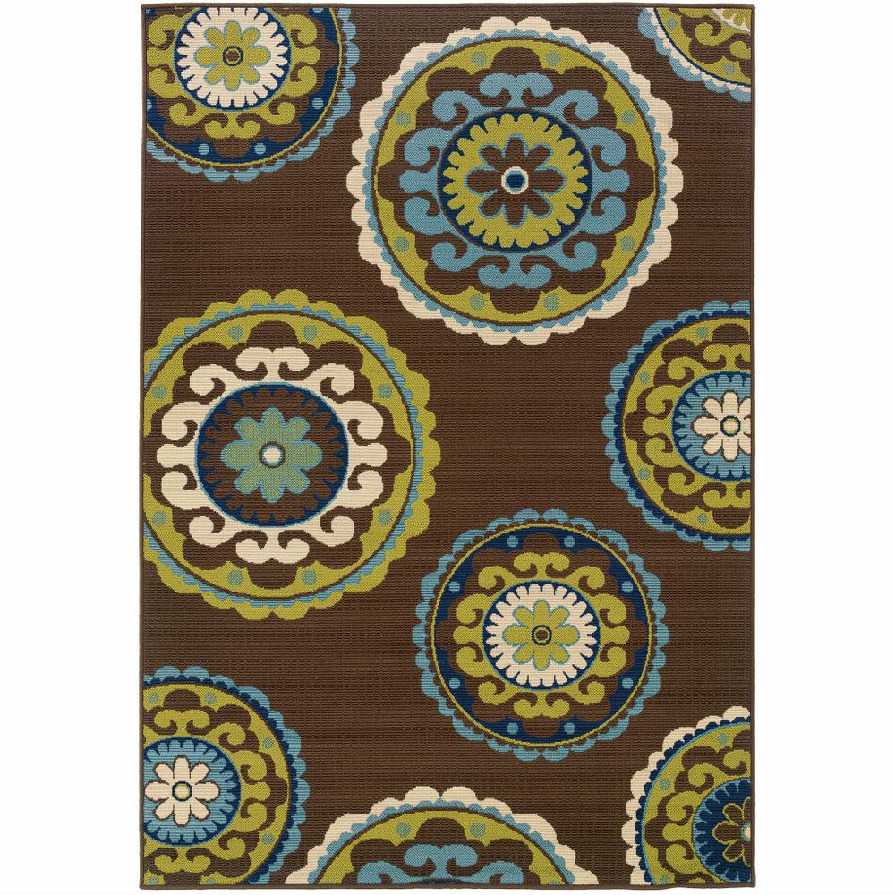 5' x 8' Brown Floral Medallion Stain Resistant Indoor Outdoor Area Rug. Picture 1