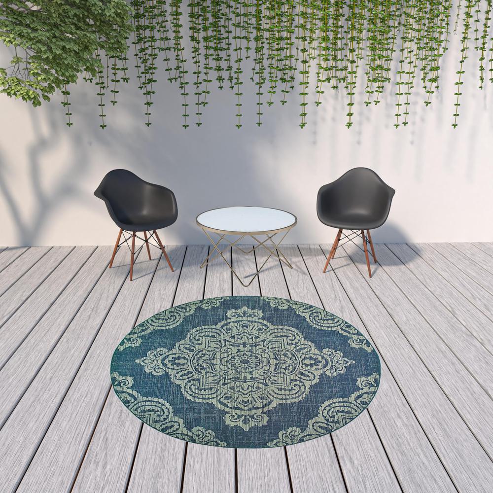 8' x 8' Blue Round Oriental Stain Resistant Indoor Outdoor Area Rug. Picture 2